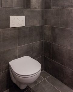 Toilet plaatsen